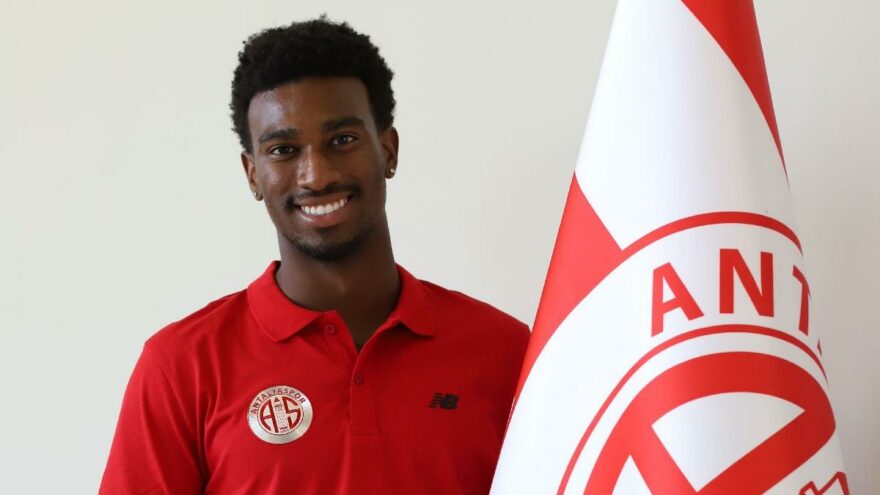 Antalyaspor’a ABD’li forvet