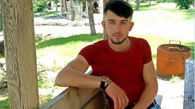 Gece denize giren gençler felaketi yaşadı
