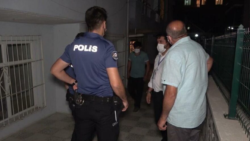 Karantinayı delip cenazeye gittiler