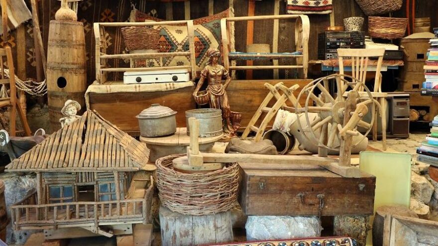 İçinde yüzlerce tarihi eser bulunuyor, yılda 15 bin kişi ziyaret ediyor
