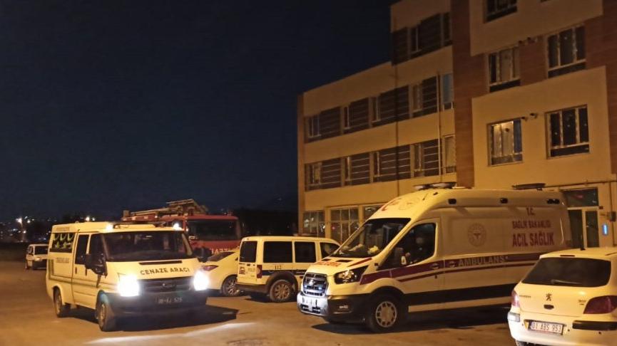 Arkadaşının evine havalandırma boşluğundan girmek istedi, sıkıştığı yerde öldü