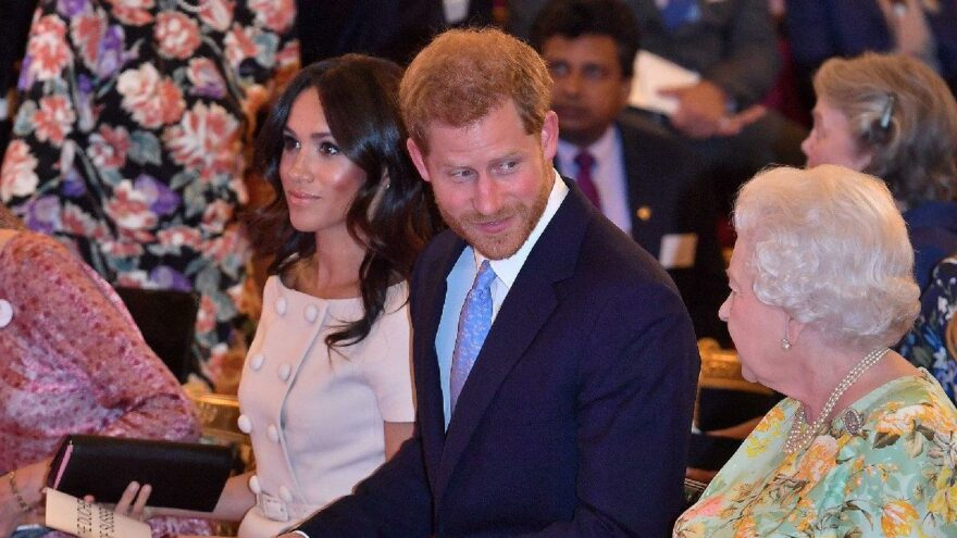 Prens Harry’nin gizli anlaşmasının detayları ortaya çıktı… Bir değil dört kitap: Kraliçe’nin ölmesini bekliyor
