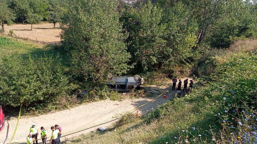 Tarım işçilerini taşıyan minibüs kaza yaptı: 1 ölü