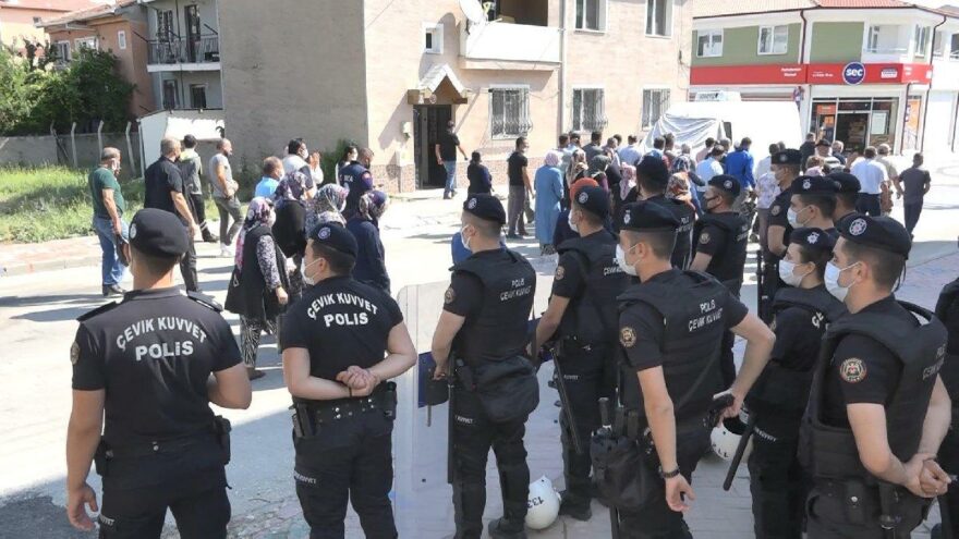 30 bin nüfuslu mahallede pazar kavgası