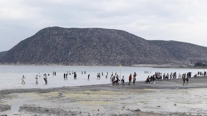 Tahribat sürüyor: Salda Gölü’nde sular 50 metre çekildi
