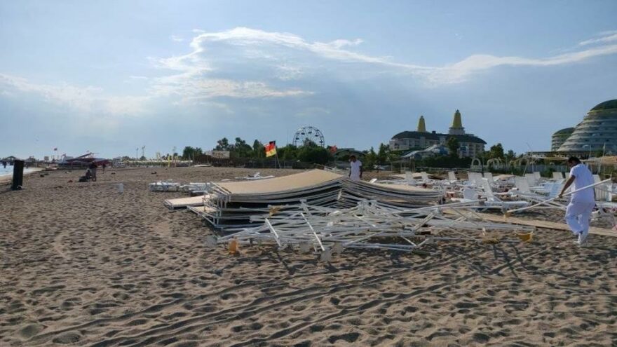 Antalya’da hortum sahili vurdu: 6 yaralı