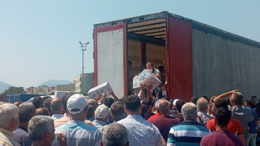 Tencere seti dağıttı, tek liste girip başkan seçildi