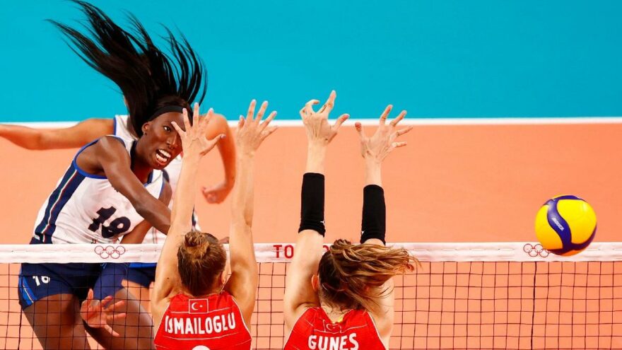 Tokyo 2020 | Filenin Sultanları İtalya karşısında 3-1 mağlup oldu