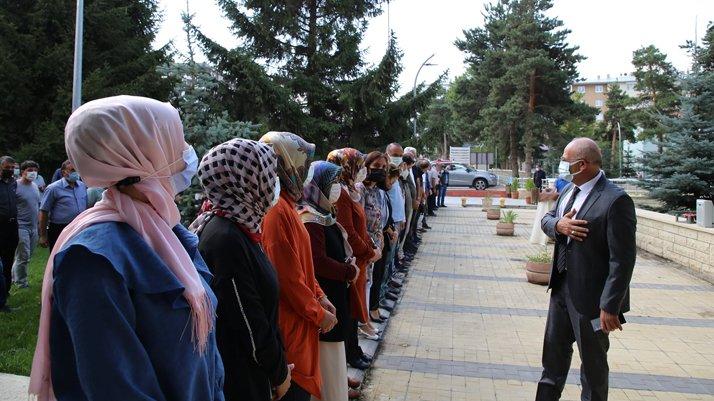 Müdür Bey’e tebrik kuyruğu