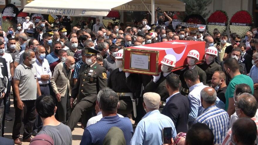 Şehit Uzman Çavuş Çelebi, son yolculuğuna uğurlandı