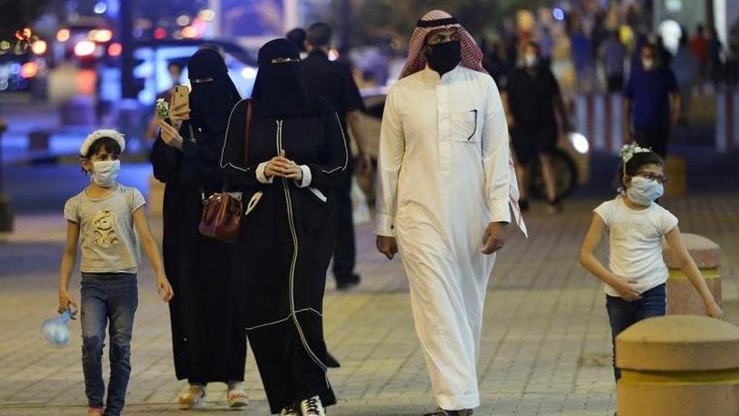 Suudi Arabistan’dan ‘kırmızı listedeki’ ülkeleri ziyaret edenlere 3 yıl seyahat yasağı