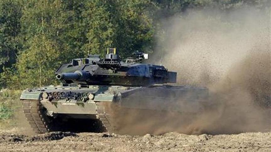 Evinde 2. Dünya Savaşı’ndan kalma tank bulundu! Ülkede tartışma konusu oldu