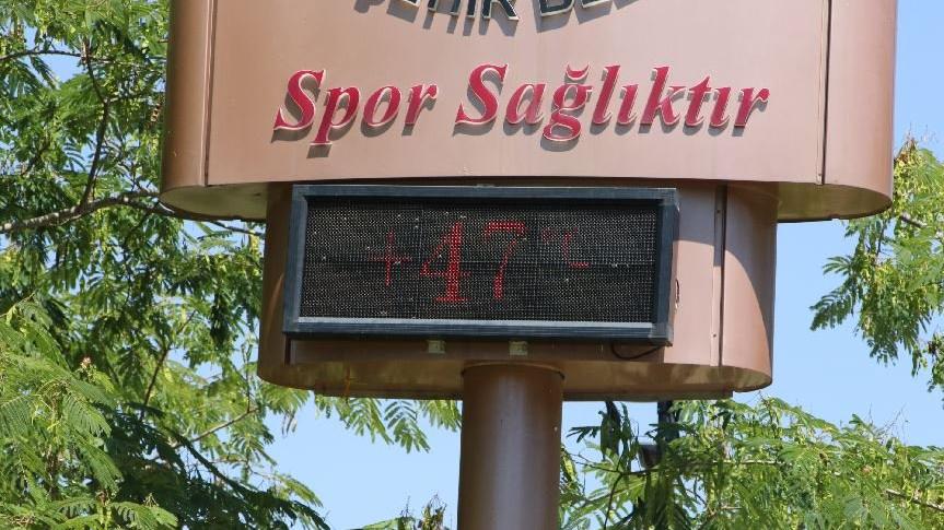 Adana’da termometreler 47 dereceyi gösterdi
