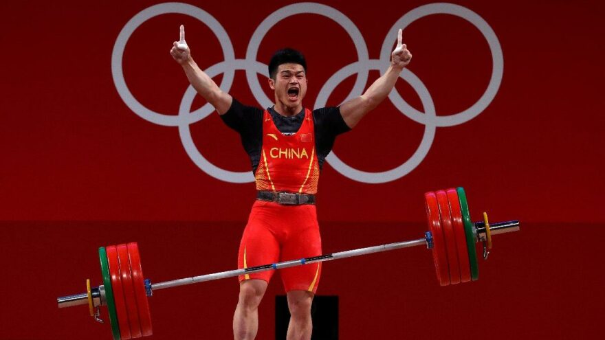 Tokyo 2020 | Çinli halterci Zhiyong Shi’den 3 olimpiyat rekoru birden