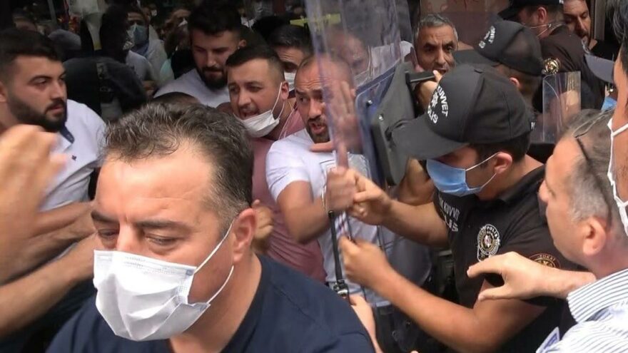 Sahte marka baskını yapan polisle esnaf arasında gerginlik: 5 gözaltı