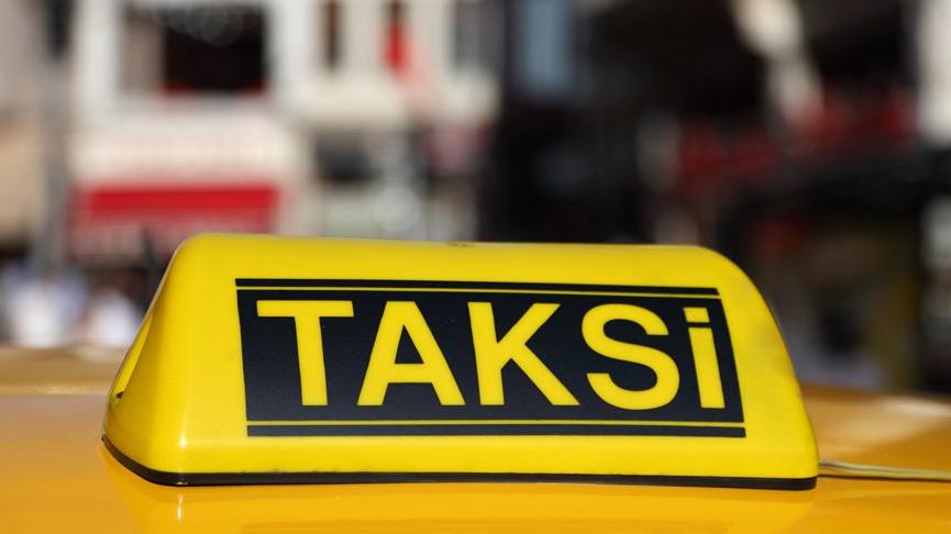 İBB, 302 havalimanı taksisinin ruhsatını askıya aldı