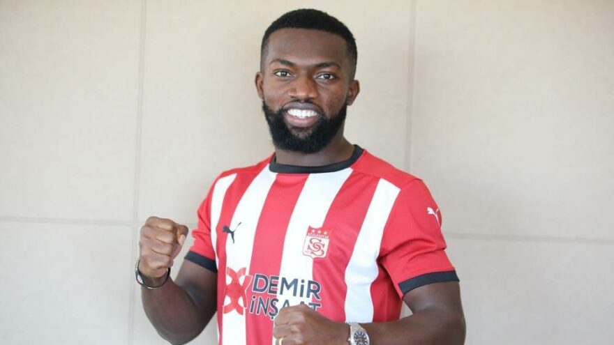 Sivasspor, Başakşehir’den Azubuike’yi kiraladı