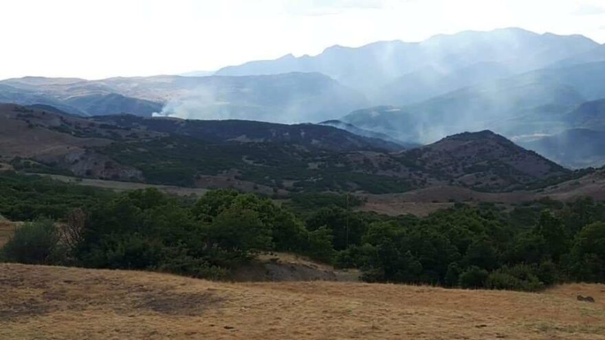 Helikopter bombardımanı sonrası yangın iddiası