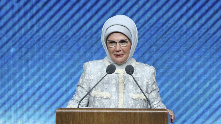 Emine Erdoğan: Yepyeni fidanlar yeşertelim
