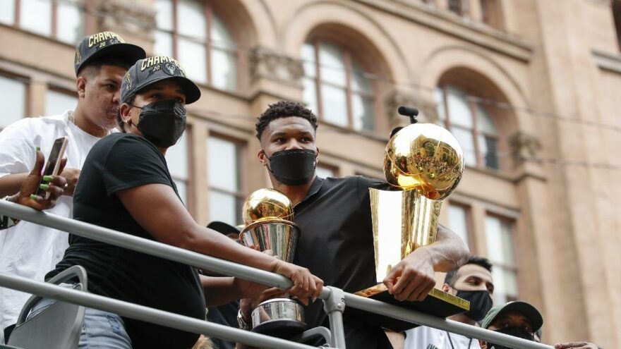 Giannis Antetokounmpo: İşportacılıktan NBA’in zirvesine
