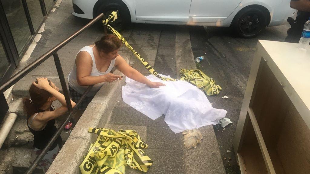 Bahçesinde 10 ölü köpek bulunan kadına gözaltı Sözcü Gazetesi