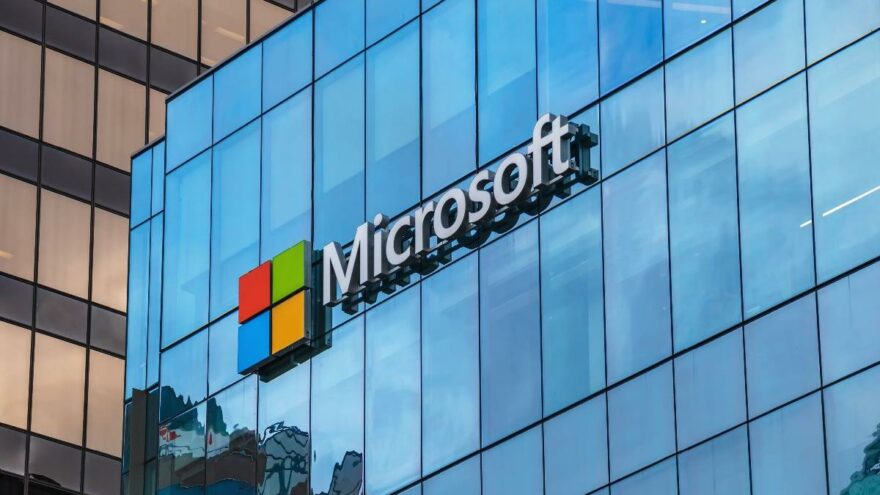 Microsoft ofise dönüşü erteledi, çalışanlara aşı zorunluluğu geldi
