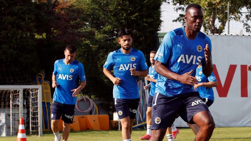 Fenerbahçe’de istenmeyen Mame Thiam’a Göztepe talip