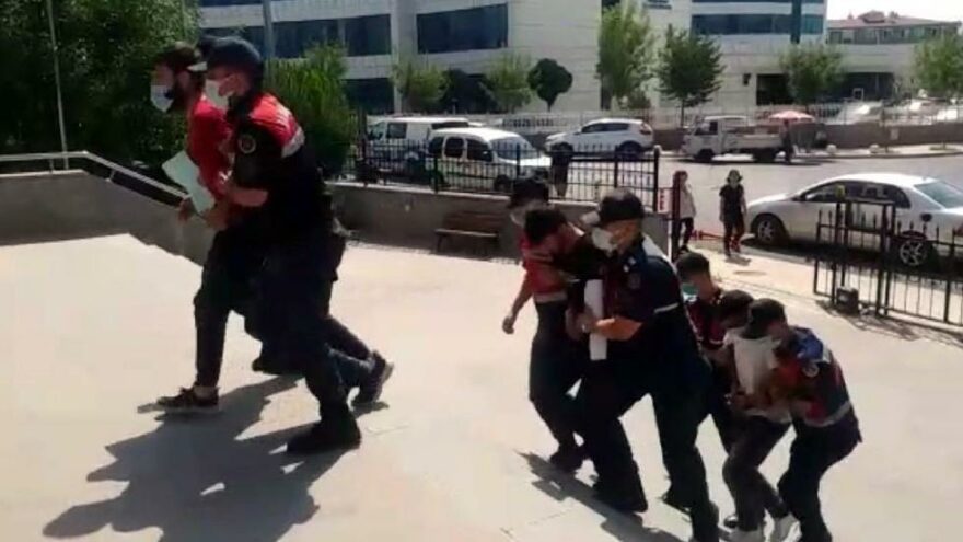 ‘Kekik var mı’, ‘Nane şekeri getir’ şifreleriyle uyuşturucu satmışlar