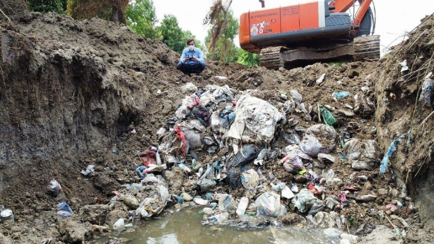 Çöpleri meraya gömen AKP’li belediyeye ceza geldi