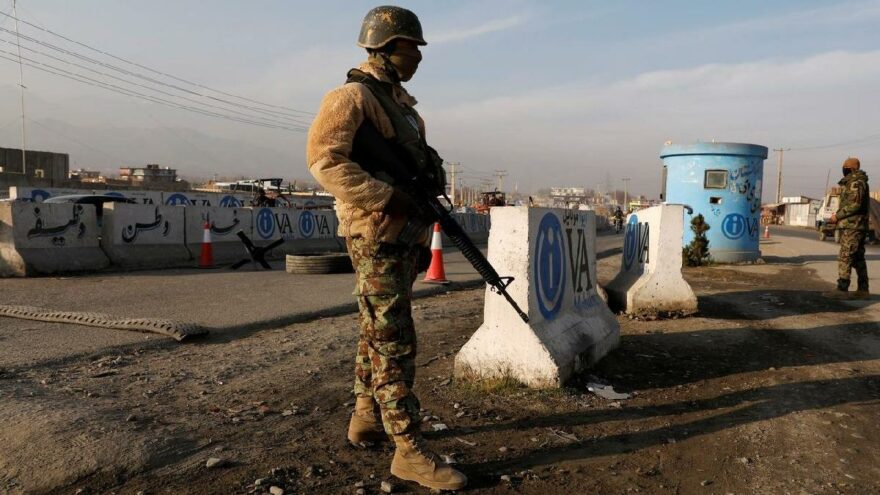 İran, Afganistan ile sınır kapısını kapattı