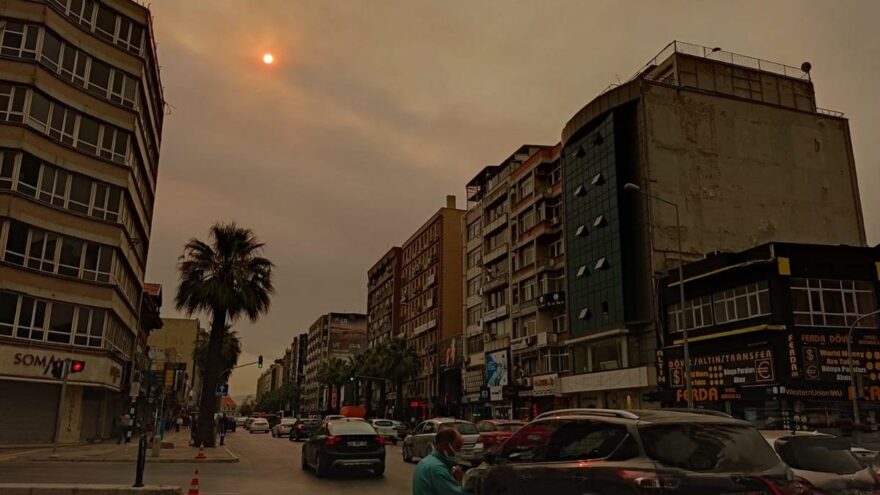 İzmir sarardı