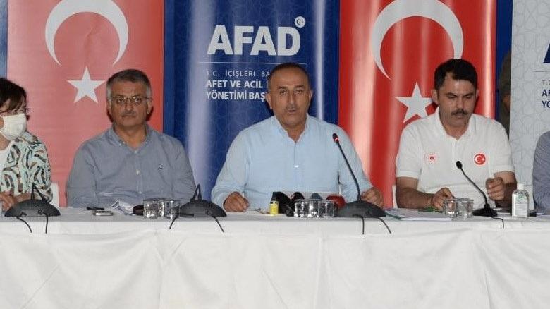 Bakanlar orman yangınlarıyla ilgili son gelişmeleri açıkladı: Kontrol dışı bir durum yok