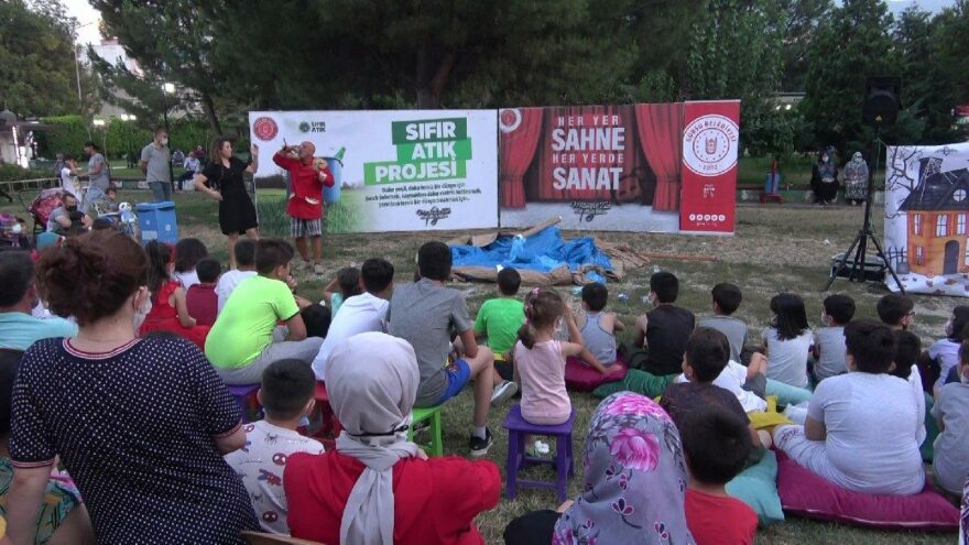 Pet şişe getirene tiyatro, dondurma, gazoz bedava
