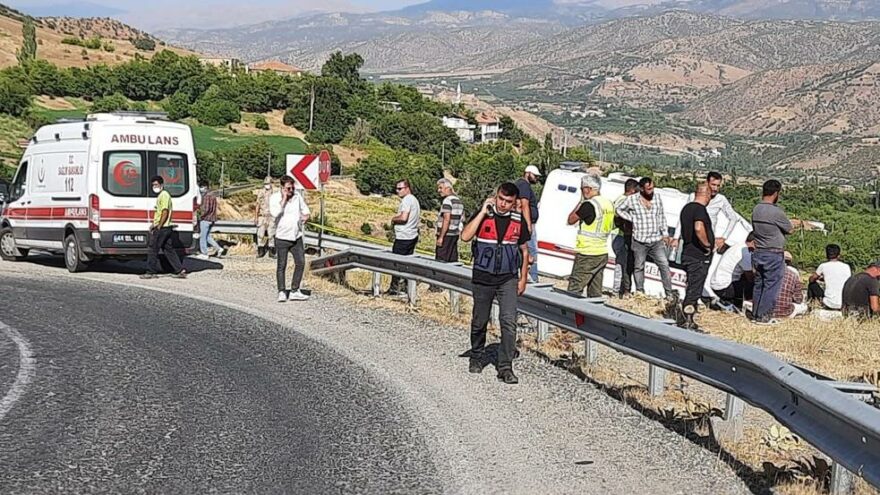 Feci kaza: 2 ölü, 1 yaralı