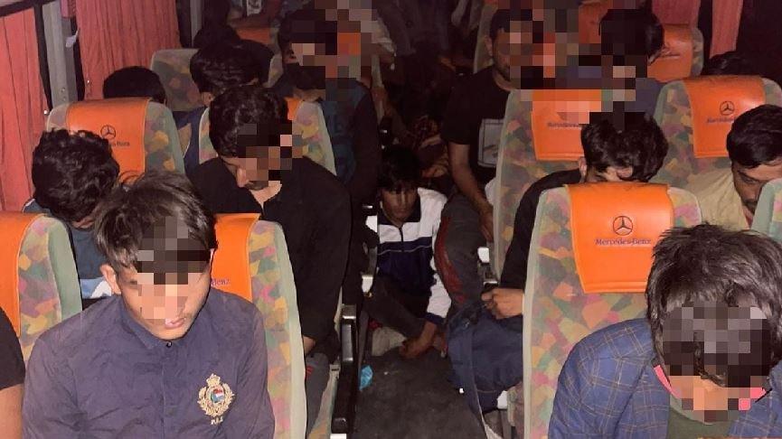 Yolcu otobüsünde 68 kaçak göçmen yakalandı