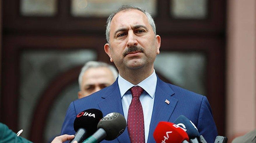 Adalet Bakanı Gül: Yanan alanlara tek bir çivi çakılmasına izin vermeyeceğiz