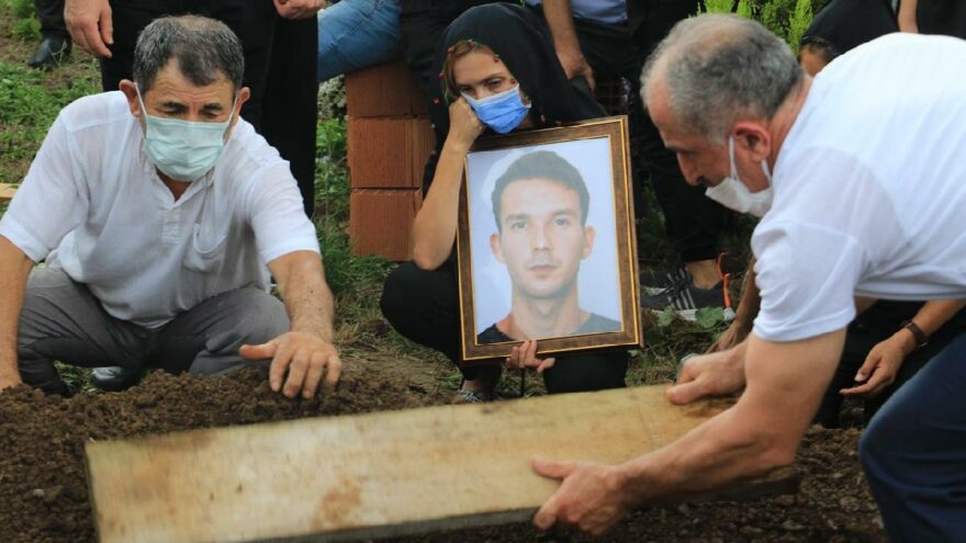 Ölü bulunan üniversiteli Samet’i böyle uğurladılar