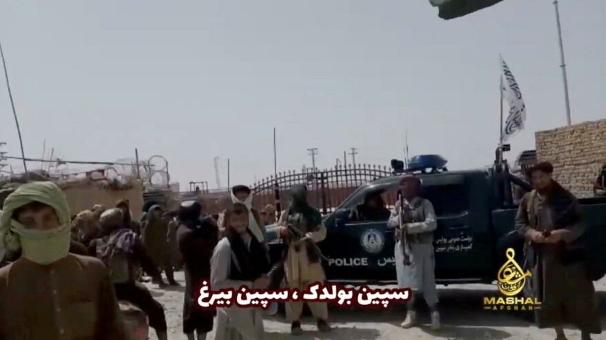Afganistan’da Taliban güç kazanıyor: Çatışmalar arttı, ülkeden kaçın uyarısı geldi