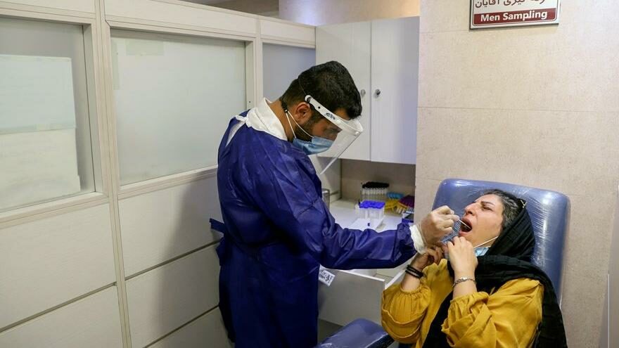 İran’da her iki dakikada bir kişi Covid-19’dan ölüyor