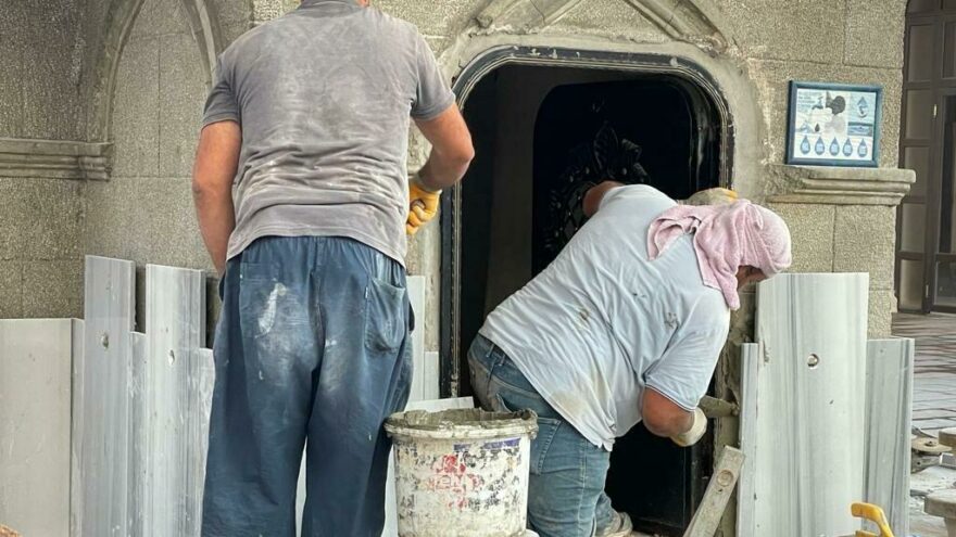 700 yıllık şadırvana mermer kaplamaya kalktılar