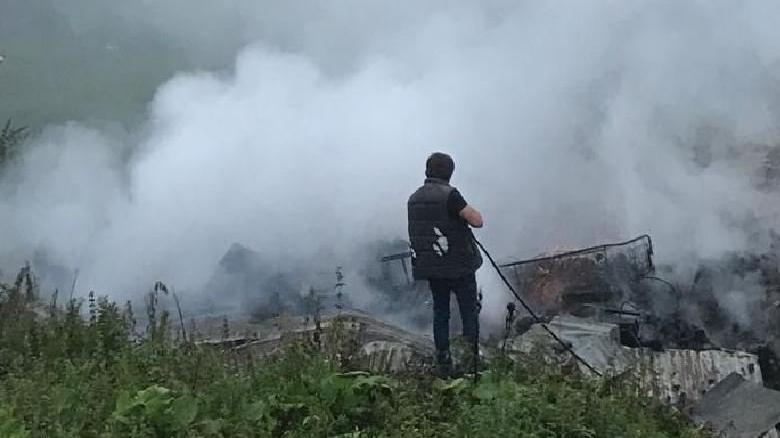 Yangında torununu kurtardı, kendisi alevlerin arasında kaldı