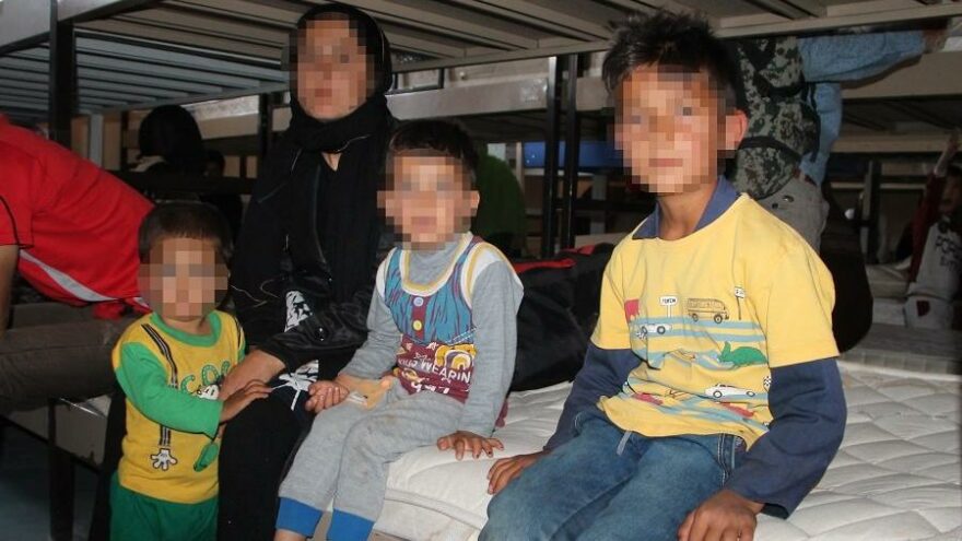 Okullara Suriyeli, Afgan ve Iraklı öğrenci kaydı yapın talimatı