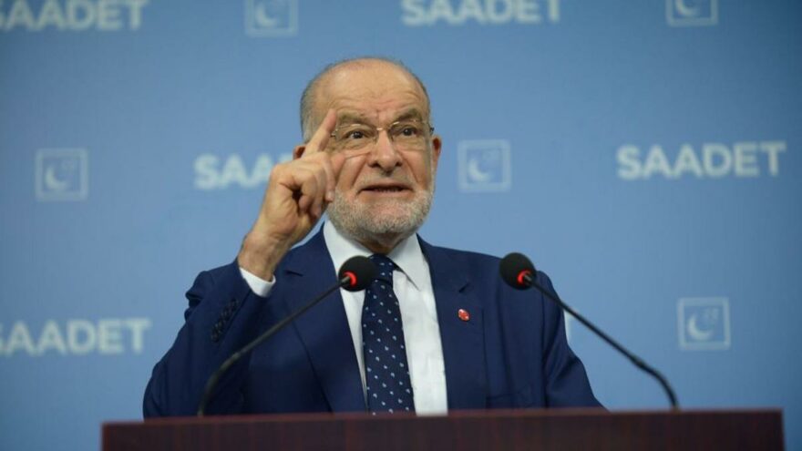 Karamollaoğlu iktidarı eleştirdi, saya saya bitiremedi