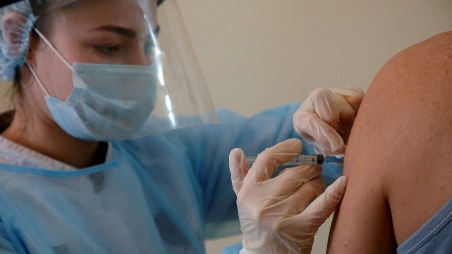 FDA’dan mRNA aşıları için üçüncü doz hazırlığı