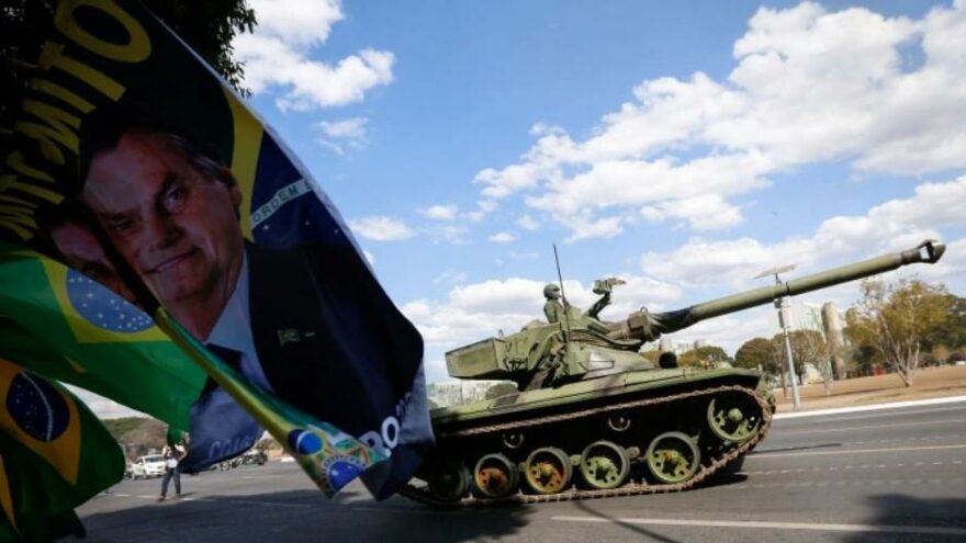 Bolsonaro’dan endişe yaratan hamle: Trump’ı taklit etmeye başladı