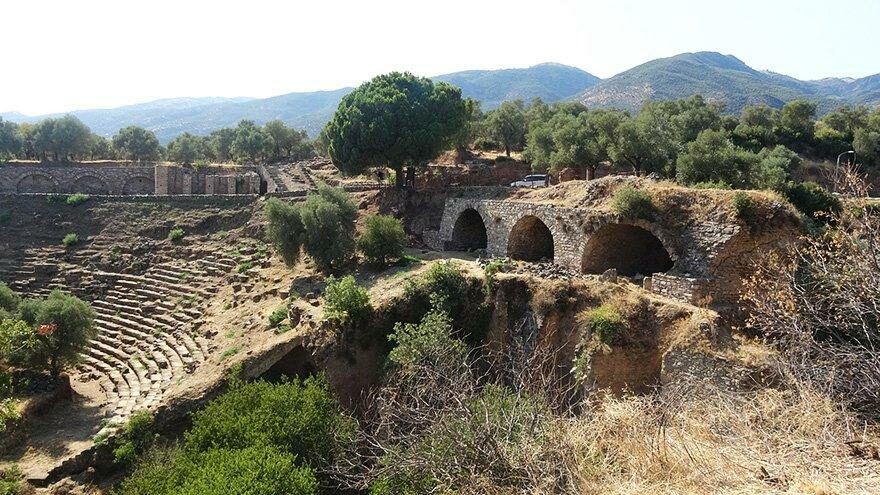 Nysa Antik Kenti’nde 1800 yıllık stadyum çeşmesi bulundu