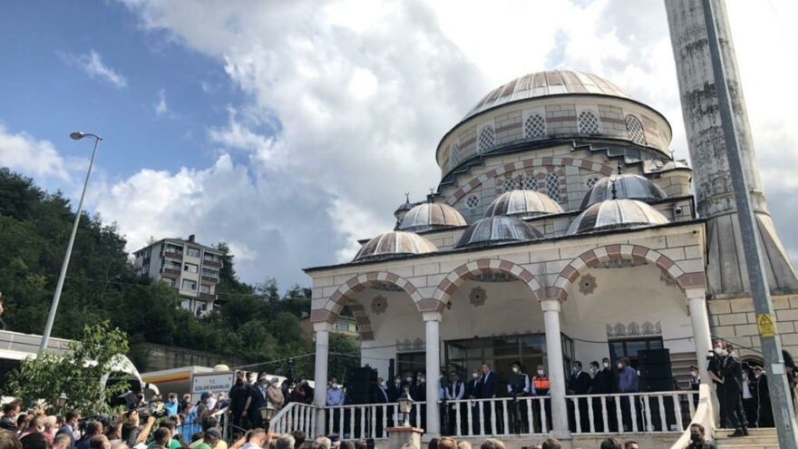 Erdoğan namaz kılsın diye, sahra hastanesi olan cami boşaltıldı iddiası