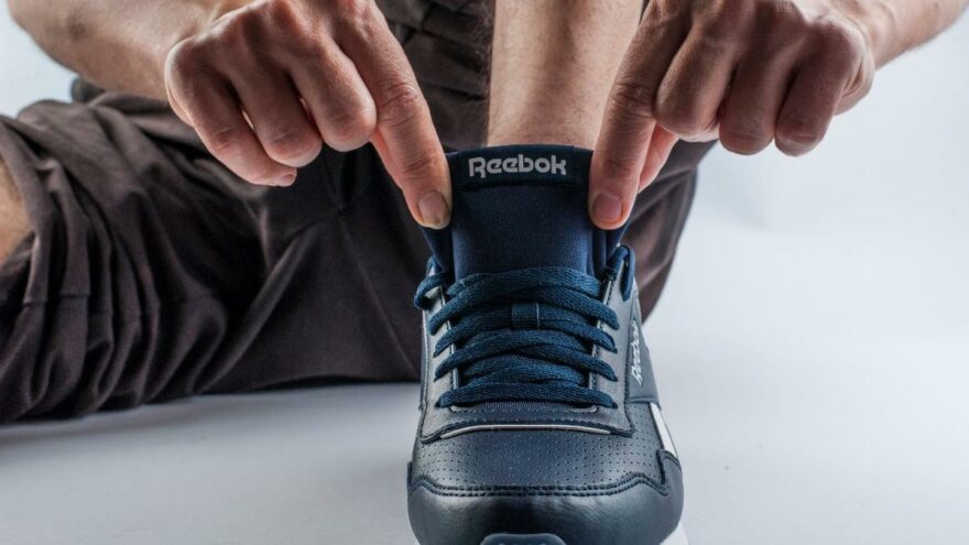Adidas, 3,8 milyar dolara aldığı Reebok’u 2,5 milyar dolara satıyor