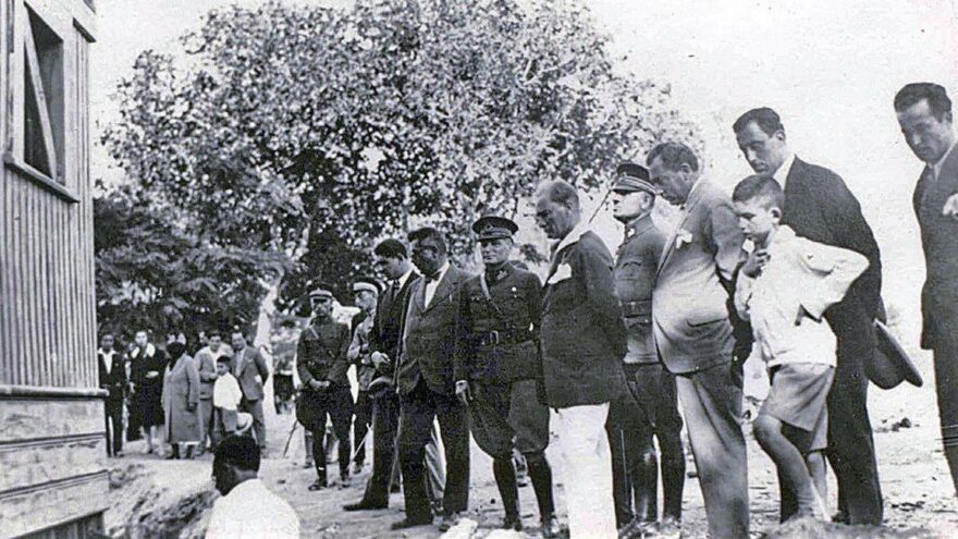 Dal kesilmeyecek, köşk kaydırılacak