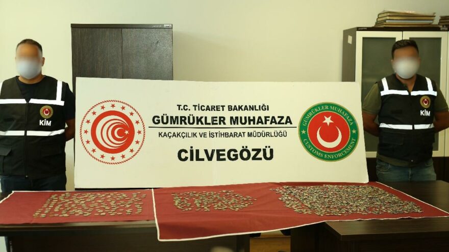 Hatay’da 2 bin 533 adet tarihi sikke ele geçirildi